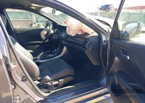 2017 Honda Accord Sport Se z USA, uszkodzony, nr VIN 1HGCR2F16HA010778